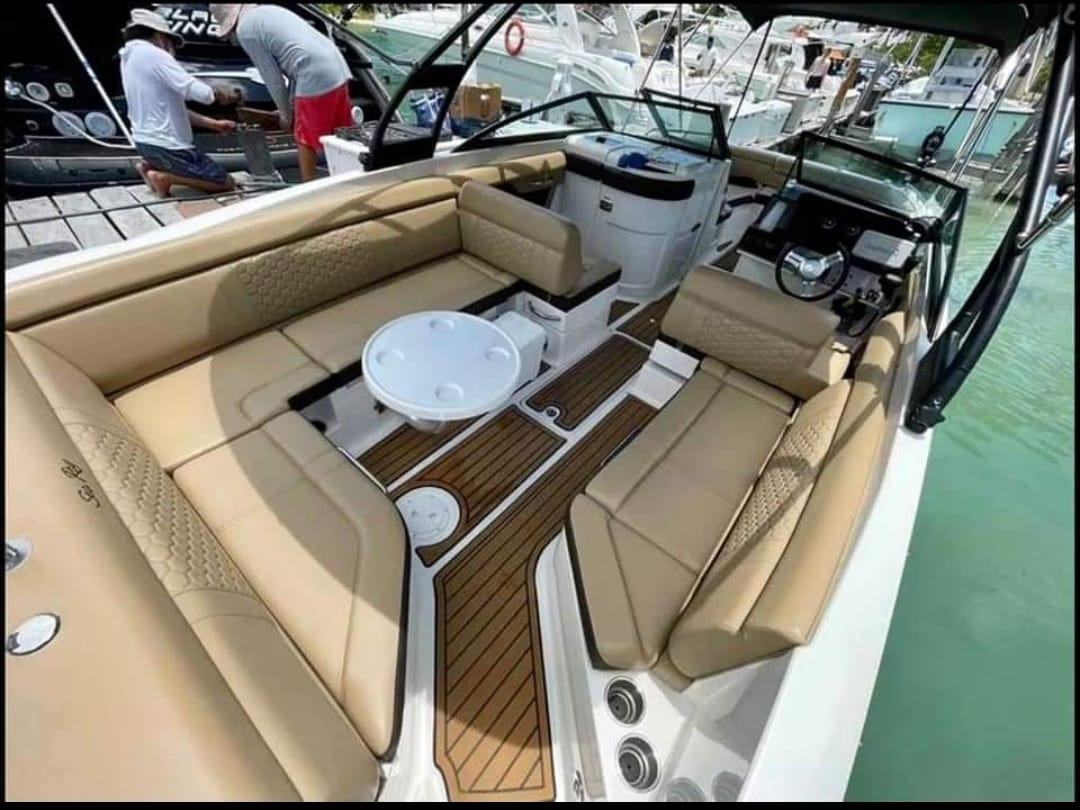 Sea Ray Modelo 2020 28ft - Image 3