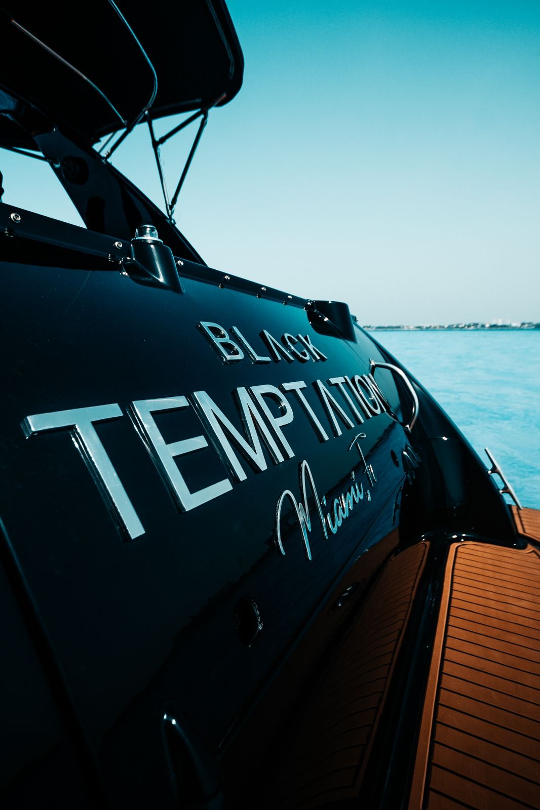 Cruiser Black Edition XLE 44ft - Image 5