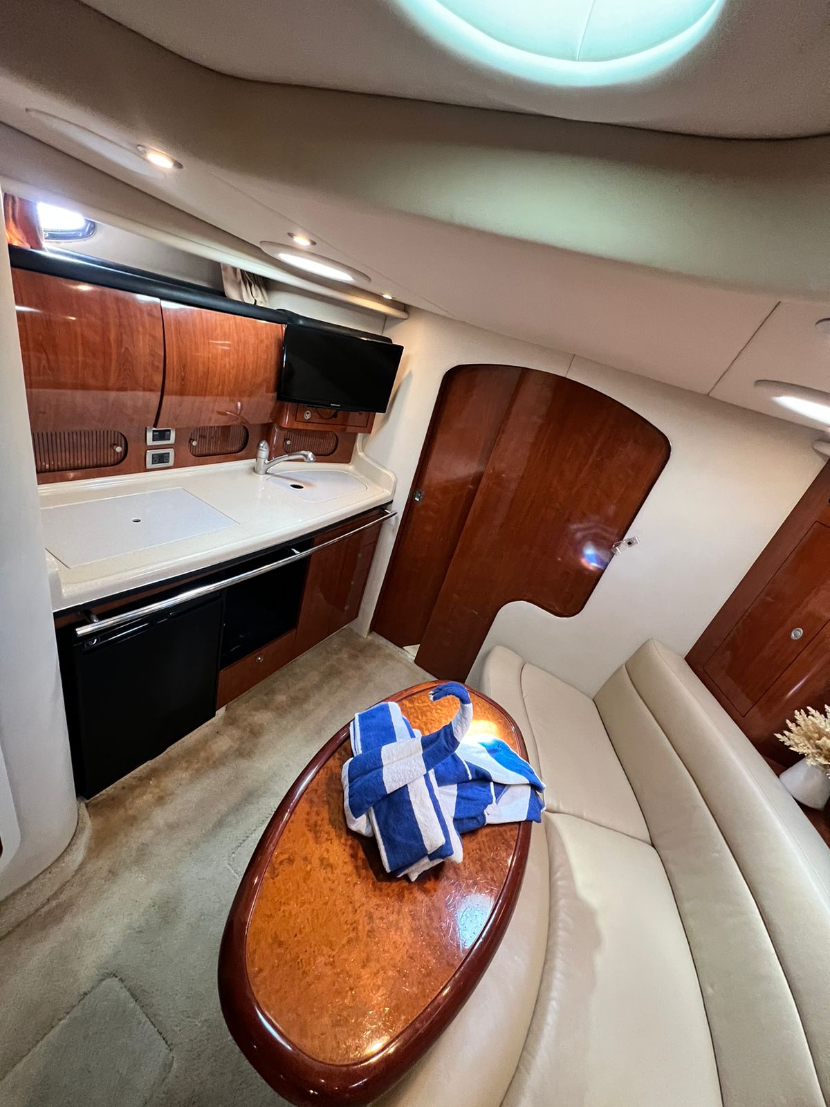 Sea Ray Legacy Class XLE 40ft - Image 6